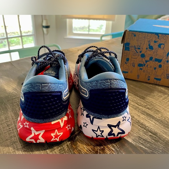 Women’s Trace 2 shoes by Brooks. Size 9 - CUSHION. New in box. - Picture 6 of 9